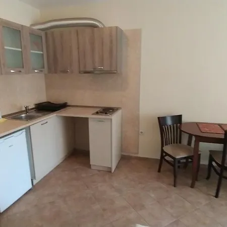 Sunny Sands Апартаменты *