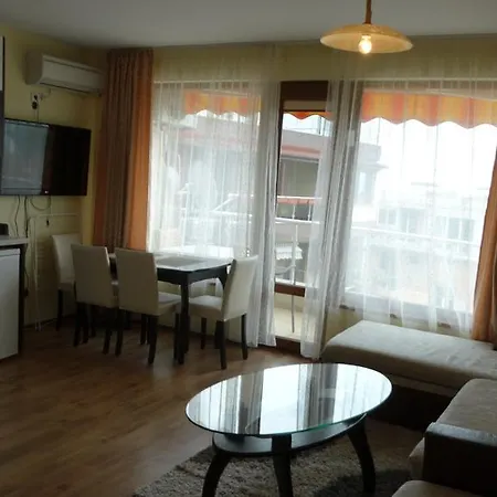 Sunny Sands Apartamento *