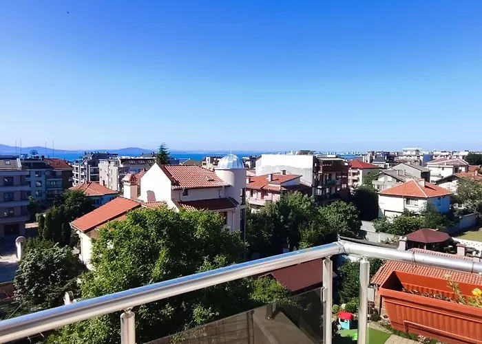 Апартаменты Sunny Sands