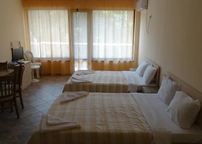 Sunny Sands Апартаменты *