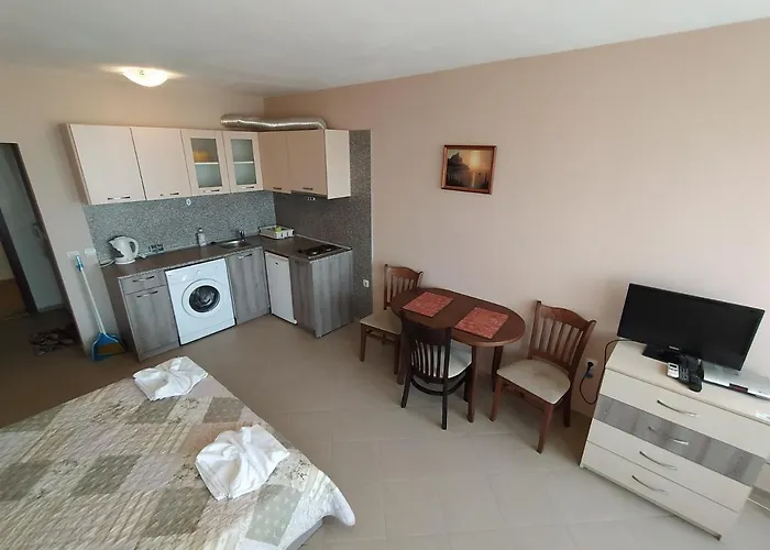 Sunny Sands Апартаменты *