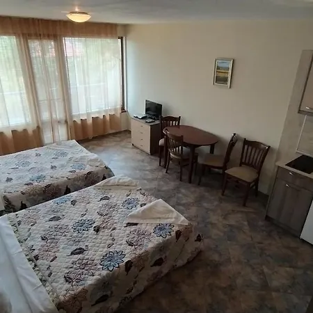 Sunny Sands 布尔加斯