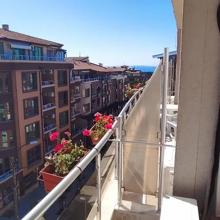 Sunny Sands 布尔加斯